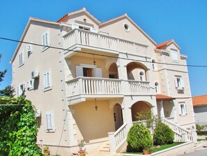 Exterior - Apartments Mara, (12239), Supetar, hr (Supetar)