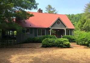 Front of property - Serendipity (Townsend)