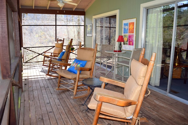 Cabin, Multiple Beds (Owls Roost) | Balcony