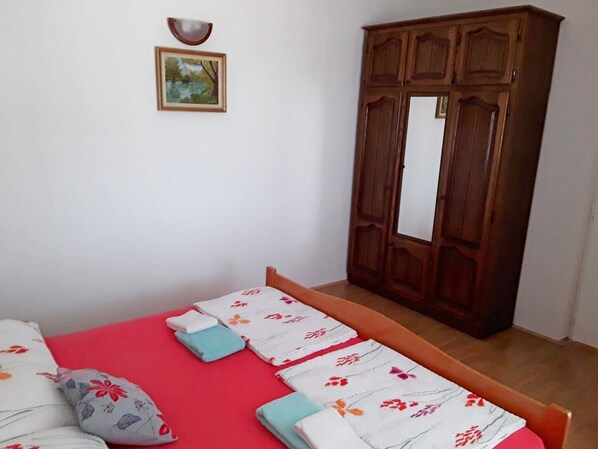 Room - Holiday home Dragan, (14713), Vrsi, hr (Vrsi)