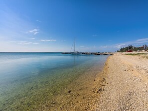 Beach - Holiday home Dragan, (14713), Vrsi, hr (Vrsi)