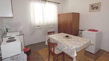 Frigorifero, pentole/stoviglie/utensili