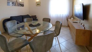Unclassified image, 4 of 34, button - Apartment Stipe, (14952), Vinišce, hr (Vinišce)