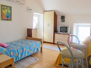 1 室のベッドルーム、インターネット、ベッドシーツ