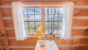 Cabin, Multiple Beds (Mont Vue) | Private kitchen - Mont Vue (Townsend)