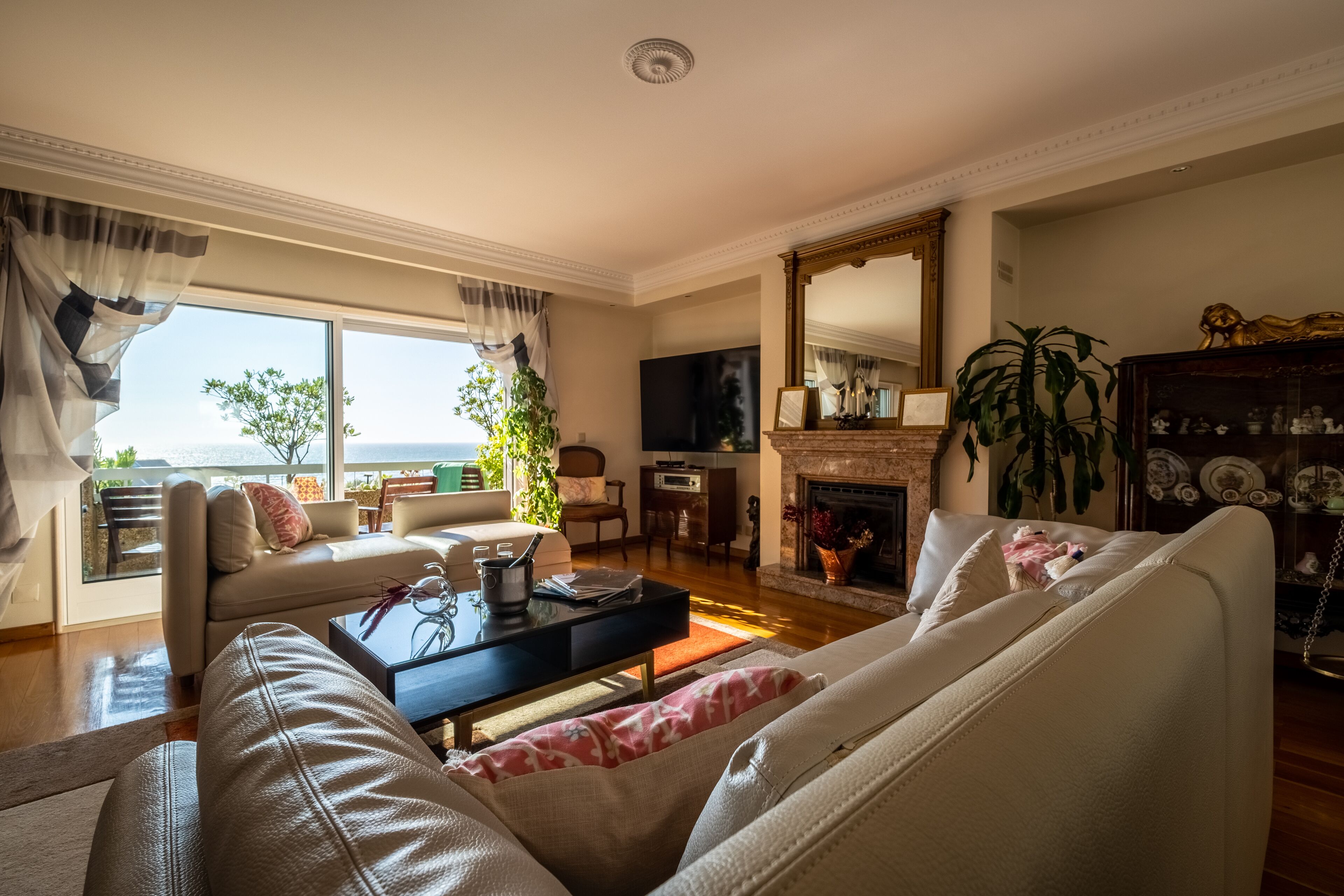 Smart TV, fireplace, DVD player, foosball