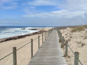 Am Strand, Liegestühle, Strandtücher