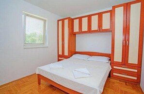 2 室のベッドルーム、インターネット、ベッドシーツ