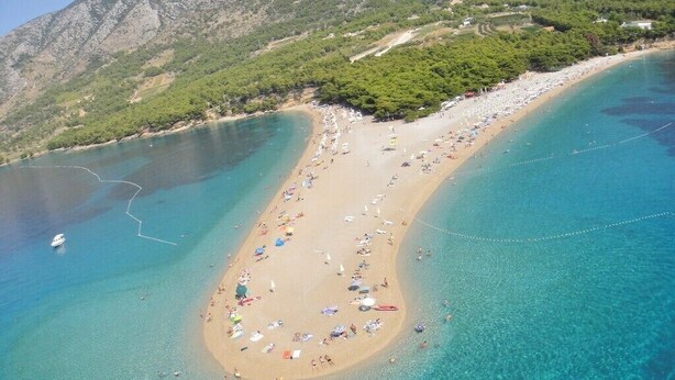 Beach nearby - Holiday home Dorothea, (14683), Bol, hr (Bol)