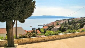 Property grounds - Holiday home Dorothea, (14683), Bol, hr (Bol)