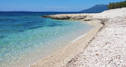 Ferienwohnungen Hajrudin, (14410), Cunski, hr