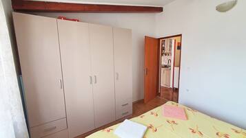 1 camera, accesso a Internet, lenzuola