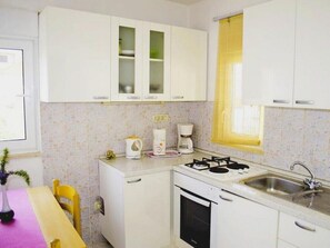 Private kitchen - Apartment Vjera, (14619), Trogir, hr (Trogir)