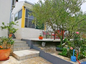 Property grounds - Apartment Vjera, (14619), Trogir, hr (Trogir)