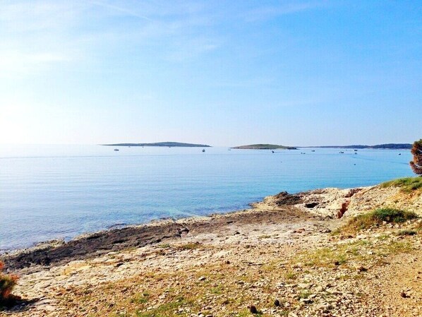 Tæt på stranden
