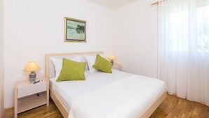 Room - Apartments Krešimir, (2630), Bol, hr (Bol)