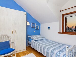 2 bedrooms, Internet, bed sheets