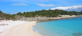 Apartments Tončica, (14167), Selca, hr