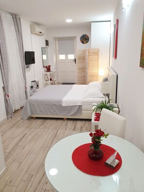 1 bedroom, Internet, bed sheets