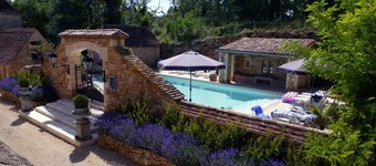 Stunning renovated Country house, large luxurious pool 14.5m x 6m