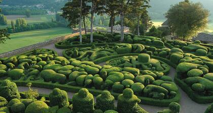 Upea perinteinen maalaistalo 4 tähteä 24 hehtaarin yksityisellä linnarakennuksella