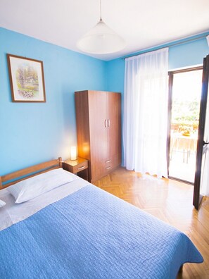 2 bedrooms, Internet, bed sheets - Apartment Vera, (15357), Porec, hr (Porec)