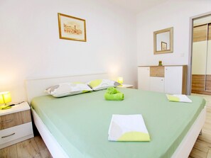 2 bedrooms, Internet, bed sheets