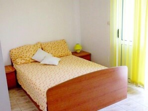 2 bedrooms, Internet, bed sheets