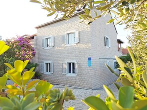 Exterior - Apartments Jakov, (12252), Mirca, hr (Mirca)