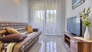 TV - Apartments Anton, (13976), Premantura, hr (Premantura)