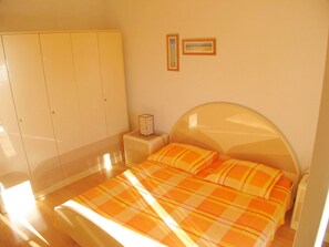 1 habitación, internet y ropa de cama 