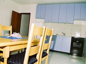 Refrigerador y utensilios de cocina 