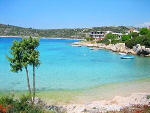 Beach nearby - Holiday home Tanja, (12230), Kanica, hr (Kanica)