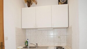 Private kitchen - Apartments and rooms Meri, (8552), Baška Voda, hr (Promajna)