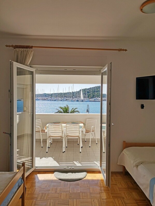 1 soverom, internettilgang og sengetøy