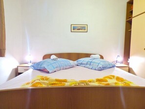 1 bedroom, Internet, bed sheets