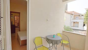 1 bedroom, iron/ironing board, Internet, bed sheets
