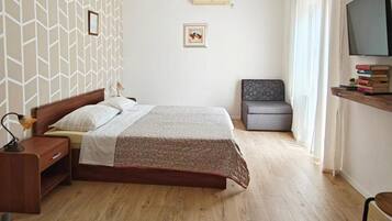 1 bedroom, internet, bed sheets