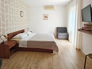 1 間睡房、上網、床單