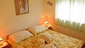 Room - Apartments Filip, (15509), Baška, hr (Baška)