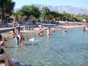 Platja a a prop 