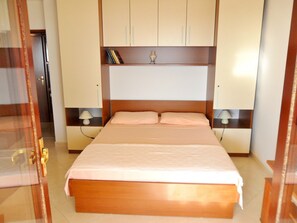 2 chambres, accĂšs Internet, draps fournis