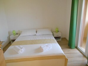2 habitaciones, acceso a internet y ropa de cama 