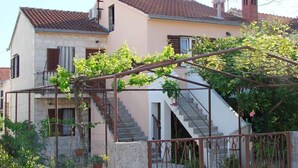 Exterior - Apartments Ante, (12267), Supetar, hr (Supetar)