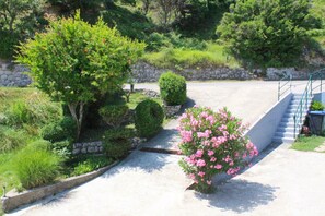 Property grounds - Apartments Suzana, (8222), Rab, hr (Supetarska Draga)