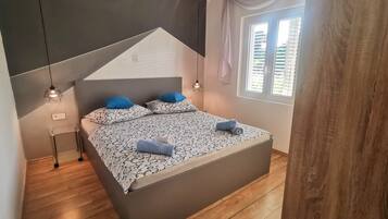 3 habitaciones, internet y ropa de cama