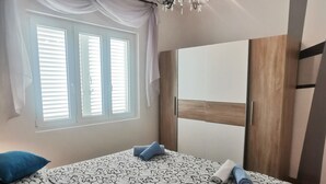 Unclassified image, 3 of 31, button - Apartments Suzana, (8222), Rab, hr (Supetarska Draga)