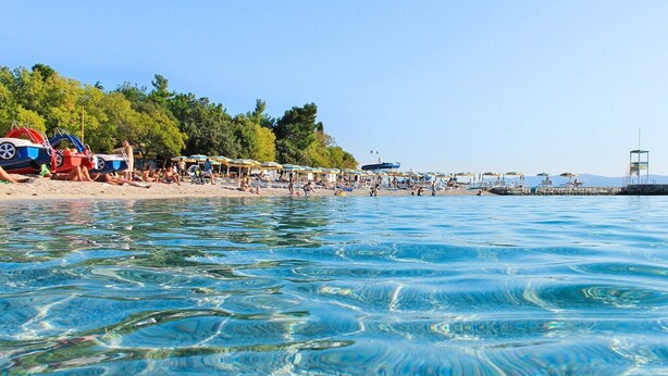 Beach - Apartments Lidija, (14725), Selce, hr (Selce)