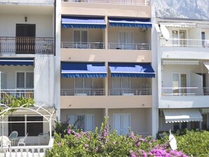 Exterior - Apartments Marta, (11022), Baška Voda, hr (Baška Voda)
