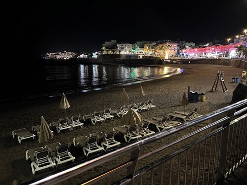 Poikkeuksellinen yksityiskoti lähellä kaupunkia ja rantaa / Näkymillä / WIFI 5G